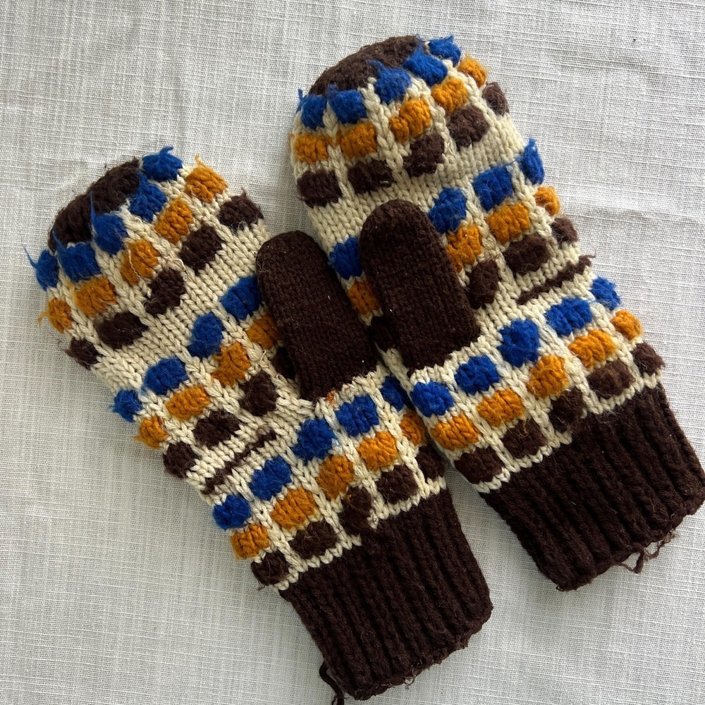 Vintage‎ Avon Knit Mittens Colorblock Winter Gloves Womens Teens